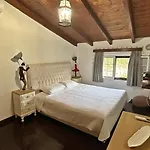 Villa Nikolas *